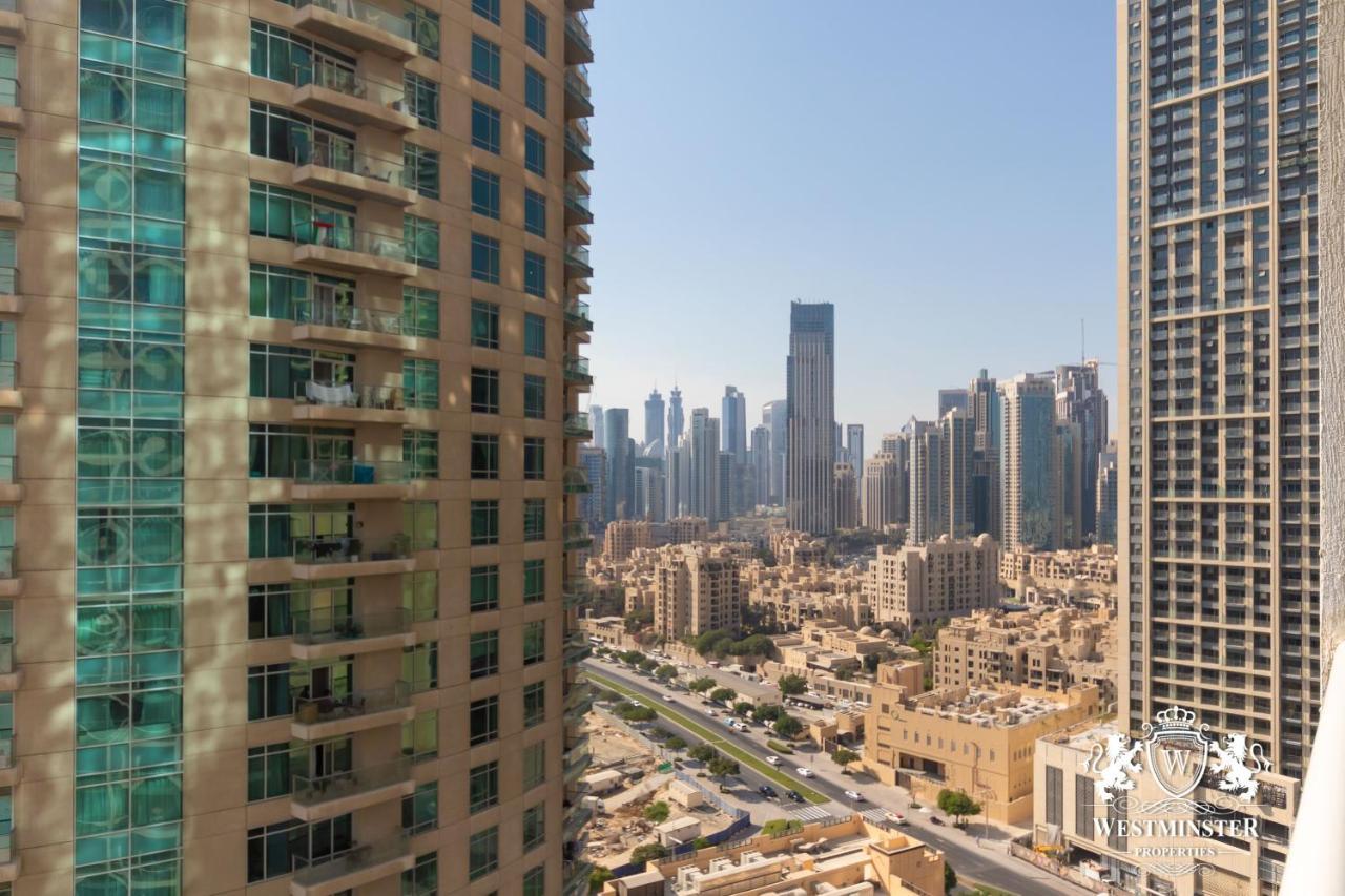두바이 Westminster Burj Al Nujoom 아파트 외부 사진